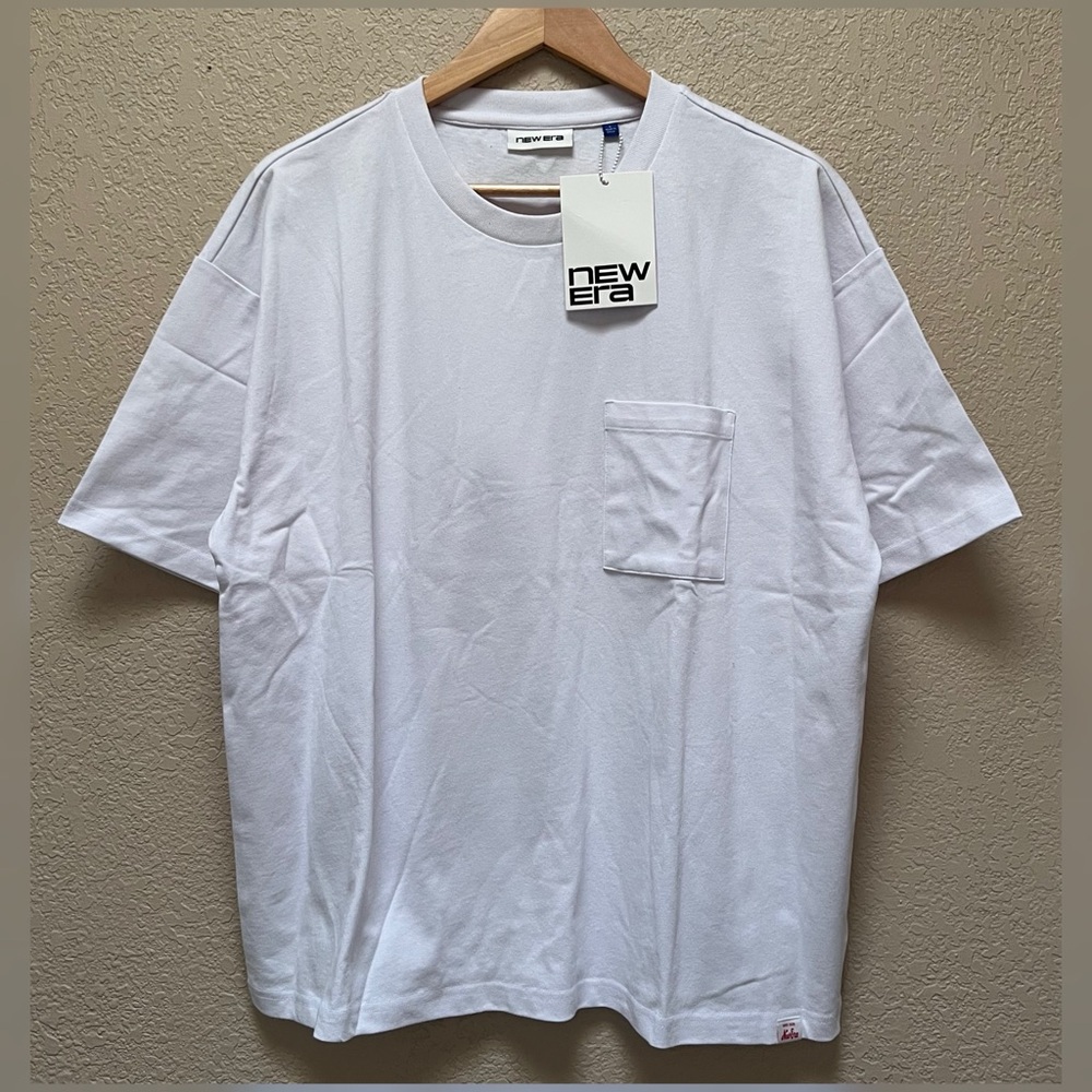 New Era Men’s White Color Pocket T-Shirt Size Large